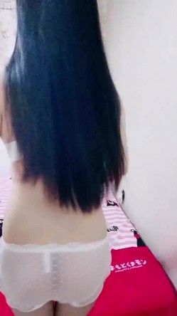白魔女 温柔七七 ，极品闷骚风韵少妇，创口贴贴乳头，啥操作？骚气的脸蛋，揉奶呻吟！ 截图15