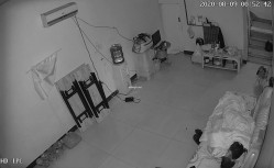 【破解摄像头】非常的主动少妇在沙发啪啪啪，男的也是个暖男搞完了还帮忙把逼擦干净 截图1