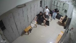 舞蹈班《监控破解》偷拍多位美女学员后台换衣服 截图1