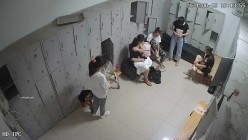 舞蹈班《监控破解》偷拍多位美女学员后台换衣服 截图3