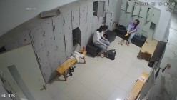 舞蹈班《监控破解》偷拍多位美女学员后台换衣服 截图10
