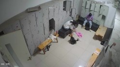 舞蹈班《监控破解》偷拍多位美女学员后台换衣服 截图16