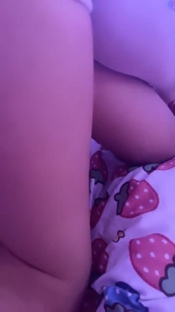校花为了赚钱拼了【猪猪女孩】喊来舔狗干她穿上白丝舔脚无套内射极品反差小淫娃 截图8
