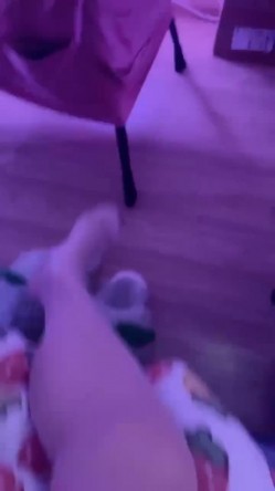校花为了赚钱拼了【猪猪女孩】喊来舔狗干她穿上白丝舔脚无套内射极品反差小淫娃 截图10