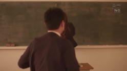 SSIS-465 僕の性癖にドストライクなスレンダー美人教師 艶やかな黒パンストと美脚ホールド＆足じゃくりで何度も射精させられた。 星宮一花 截图1