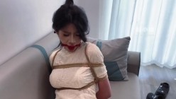 推特28万粉丝国产原创丝袜足交博主「酥小强」开发了一批美女，哥们把脸整个脸放了上去，舌头来回游动，妹子全身颤抖 截图7