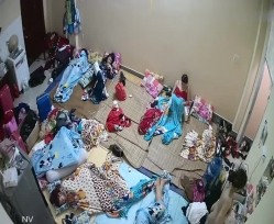 《黑客破解》真实探秘洗脚城女技师宿舍 里面干啥的都有 截图3