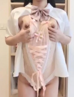 网红少女-吃定你（奶萝喵四）最新福利视图集 截图15