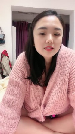 巨乳女神 ️【暴躁小白】G奶炸裂摇晃动人双乳~道具自慰白浆滚动！爽爆啦 ️害我狂打飞机！ 截图3