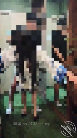 在宾馆和我妈一起偷听隔壁情侣操逼听来劲了~ 截图9