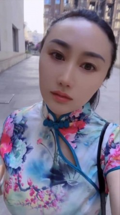 御姐女王范会所金牌技师，重庆巨乳小尤物【婉儿】特色性爱服务，双飞吹拉弹唱一条龙爽翻天 截图2