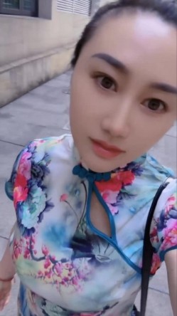 御姐女王范会所金牌技师，重庆巨乳小尤物【婉儿】特色性爱服务，双飞吹拉弹唱一条龙爽翻天 截图3