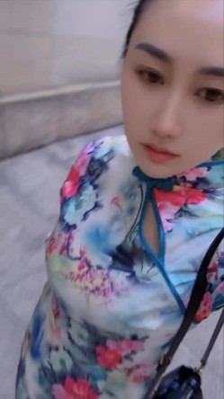 御姐女王范会所金牌技师，重庆巨乳小尤物【婉儿】特色性爱服务，双飞吹拉弹唱一条龙爽翻天 截图5