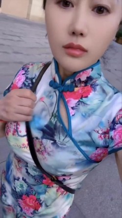 御姐女王范会所金牌技师，重庆巨乳小尤物【婉儿】特色性爱服务，双飞吹拉弹唱一条龙爽翻天 截图16