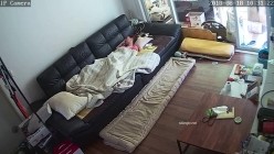 百姓民居摄像头入侵真实偸拍骚女隐私生活大揭密，亮点多多，用双腿夹被子蹭B的妹子是真会玩 截图11