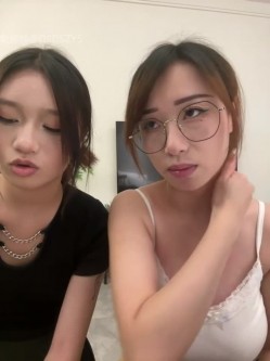 ️清纯主播【202509yoyo】表姐带着表妹下海直播、在线教口活、练习做爱姿势 截图7