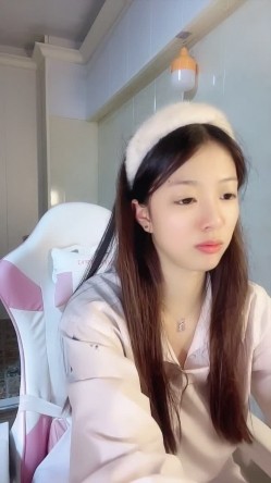 帝王级享受【06清纯安静】校花学妹拉闺蜜下海 双飞啪啪 道具玩弄叠罗汉各种神操作 截图13