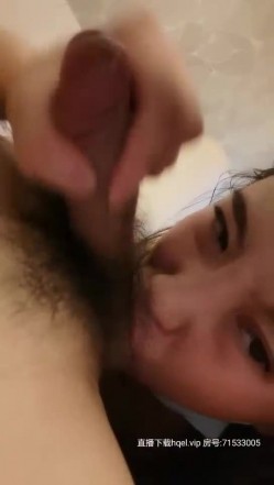 骚气少妇和眼镜男双人激情啪啪，深喉口交插嘴站立后入抽插再侧入，呻吟娇喘非常诱人 截图14