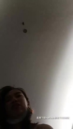 骚气少妇和眼镜男双人激情啪啪，深喉口交插嘴站立后入抽插再侧入，呻吟娇喘非常诱人 截图15
