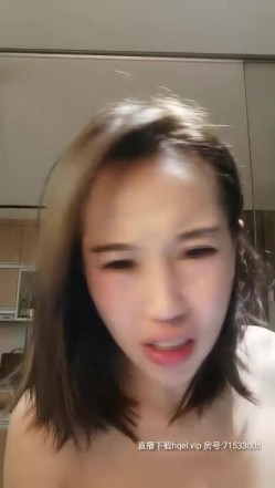 骚气少妇和眼镜男双人激情啪啪，深喉口交插嘴站立后入抽插再侧入，呻吟娇喘非常诱人 截图16