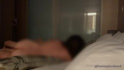 香港绿帽夫妻，咸湿老公制作室，【hamsuphusband】换妻盛宴，单男一个接一个来操她 截图5
