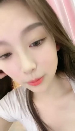 【可盐可甜吖】新人! 顶级绿播~酥胸翘臀掰穴 福利视频~全程无尿点今晚我要撸他三回合 截图7