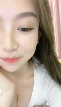 【可盐可甜吖】新人! 顶级绿播~酥胸翘臀掰穴 福利视频~全程无尿点今晚我要撸他三回合 截图8