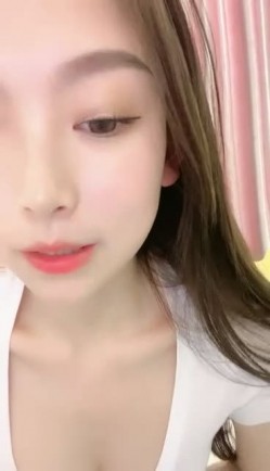 【可盐可甜吖】新人! 顶级绿播~酥胸翘臀掰穴 福利视频~全程无尿点今晚我要撸他三回合 截图13