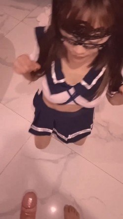 【顶级 调教】91大神粉丝福利5位颜值反差骚母狗各种类型服装题材啪啪啪自拍 鞭打BB吸烟拔阴毛花 截图2