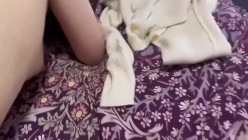 给小姨子喝了点春药 ️小姨子吃了春药后竟也是荡妇躺在床上任由我摆布弄了她几次高潮 截图15