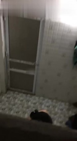 偷拍大神洗澡偷拍 胆量挑战训练近距离各种场景偷拍妹子洗澡精选合集 截图5