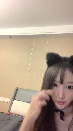 新生代平台一姐【0咕噜0】第二场 敢脱敢露 极品小仙女 特写鲍鱼 人间尤物 日入过万必看 截图7