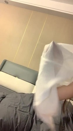 新生代平台一姐【0咕噜0】第二场 敢脱敢露 极品小仙女 特写鲍鱼 人间尤物 日入过万必看 截图9