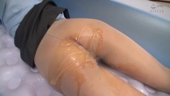 OKP-083 山口葉瑠 神メガネOL 眼鏡OLスーツの美脚を包んだ生ナマしいパンストを完全着衣でムレた足裏からつま先を味わい尽くす！時には顔騎や足コキ、時にはお尻にコスってぶっかけとやりたい放題！発情させられた女の変態調教絶頂プレイを楽しむフェチAV 截图8