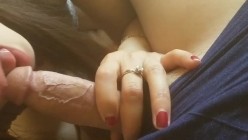 约艹已婚少妇最有味道，别人的老婆在胯下吃鸡的快感 很上脑！ 截图7