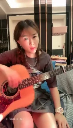 气质女神下海【女演员】唱歌弹琴前一秒还是个才女瞬间脱光骚浪起来了极品反差 截图10