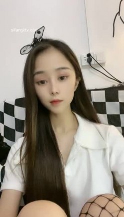 校花下海！【房琪】清纯，看一眼就恋爱了，身体展示 据说真的是大学生兼职，大极品待土豪打赏 截图1