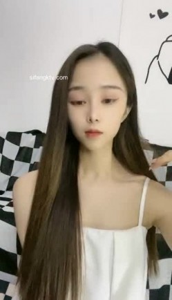 校花下海！【房琪】清纯，看一眼就恋爱了，身体展示 据说真的是大学生兼职，大极品待土豪打赏 截图2