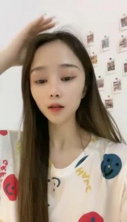 校花下海！【房琪】清纯，看一眼就恋爱了，身体展示 据说真的是大学生兼职，大极品待土豪打赏 截图14