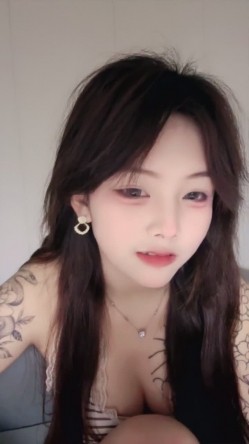 ️许久未见，顶级校花又来了！清纯小姐姐【取悦】脸穴同框大阳具自慰高潮 截图12