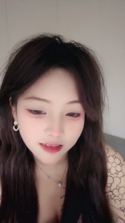 ️许久未见，顶级校花又来了！清纯小姐姐【取悦】脸穴同框大阳具自慰高潮 截图13