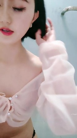 【AV安老师】~来上音乐课啦~火辣裸体骚舞~道具插逼~刺激 截图14