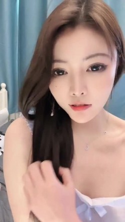 ️ ️【顶级名媛新人女神下海 婉月儿】万里挑一 身材和颜值都是天花板级的存在，男人心目中的完美尤物 截图7
