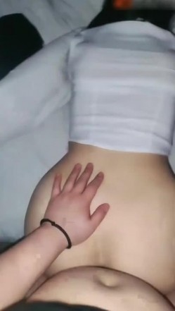深夜后入大奶丰臀超骚的小女人小嘴塞满大鸡巴，撅着屁股舔菊花 无套爆操射在屁股上 截图12