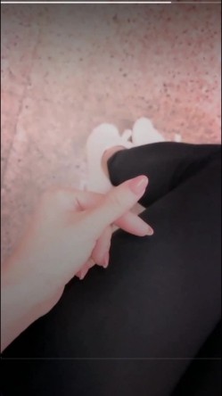 【网曝门事件】亚洲区SWAG人气冠军女神LinLin.BABY实力做爱小视频流出 KTV啪啪抱着操 颜射口爆 截图12