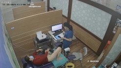 《妇产科监控破解》多位美女少妇张开大腿让医生又抠又摸检查阴道 截图1