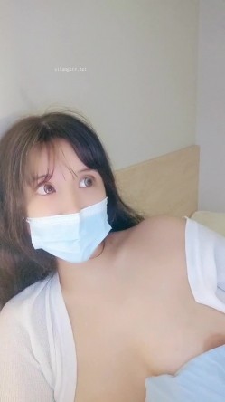 新货下海【嗯嗯小宝贝】纯情学生妹，白虎穴自慰~真的好美，乖巧邻家妹妹，胸又白又大又美 截图1