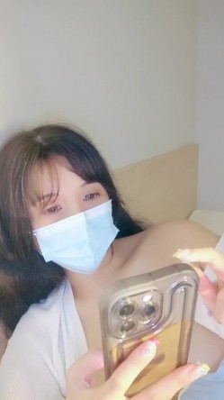 新货下海【嗯嗯小宝贝】纯情学生妹，白虎穴自慰~真的好美，乖巧邻家妹妹，胸又白又大又美 截图6