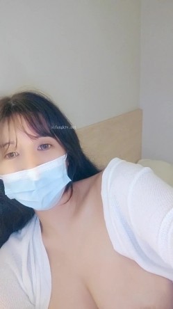 新货下海【嗯嗯小宝贝】纯情学生妹，白虎穴自慰~真的好美，乖巧邻家妹妹，胸又白又大又美 截图7
