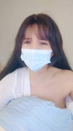 新货下海【嗯嗯小宝贝】纯情学生妹，白虎穴自慰~真的好美，乖巧邻家妹妹，胸又白又大又美 截图10